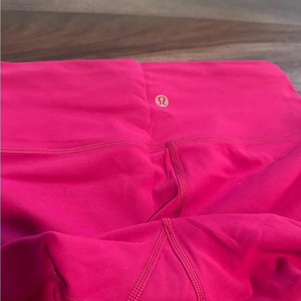 Lululemon Wundertrain Ripened Raspberry size 8 - Picture 3 of 3